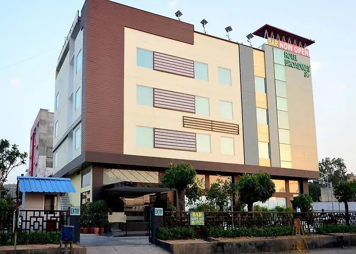 Oyo 7130 Hotel Broadway Jaipur